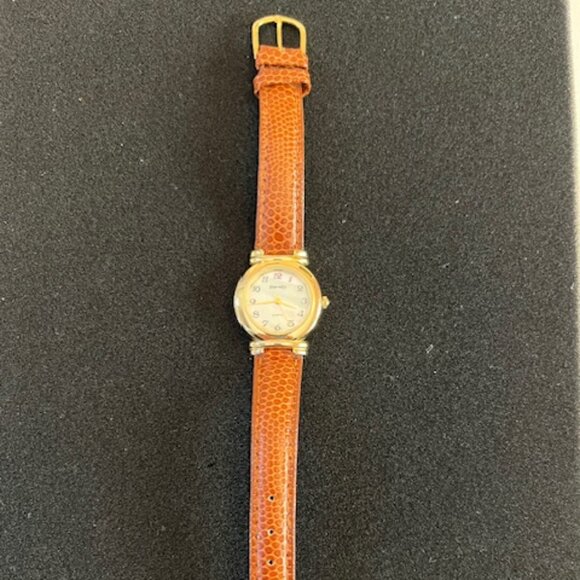 ETERNITY | Vintage Watch Brown Lizard Print band-NEW Battery - Picture 2 of 7